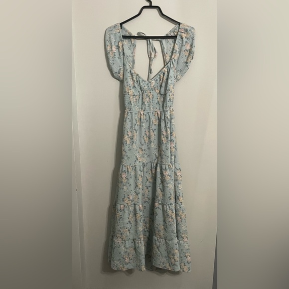 A open back dress with two ties - Picture 1 of 2